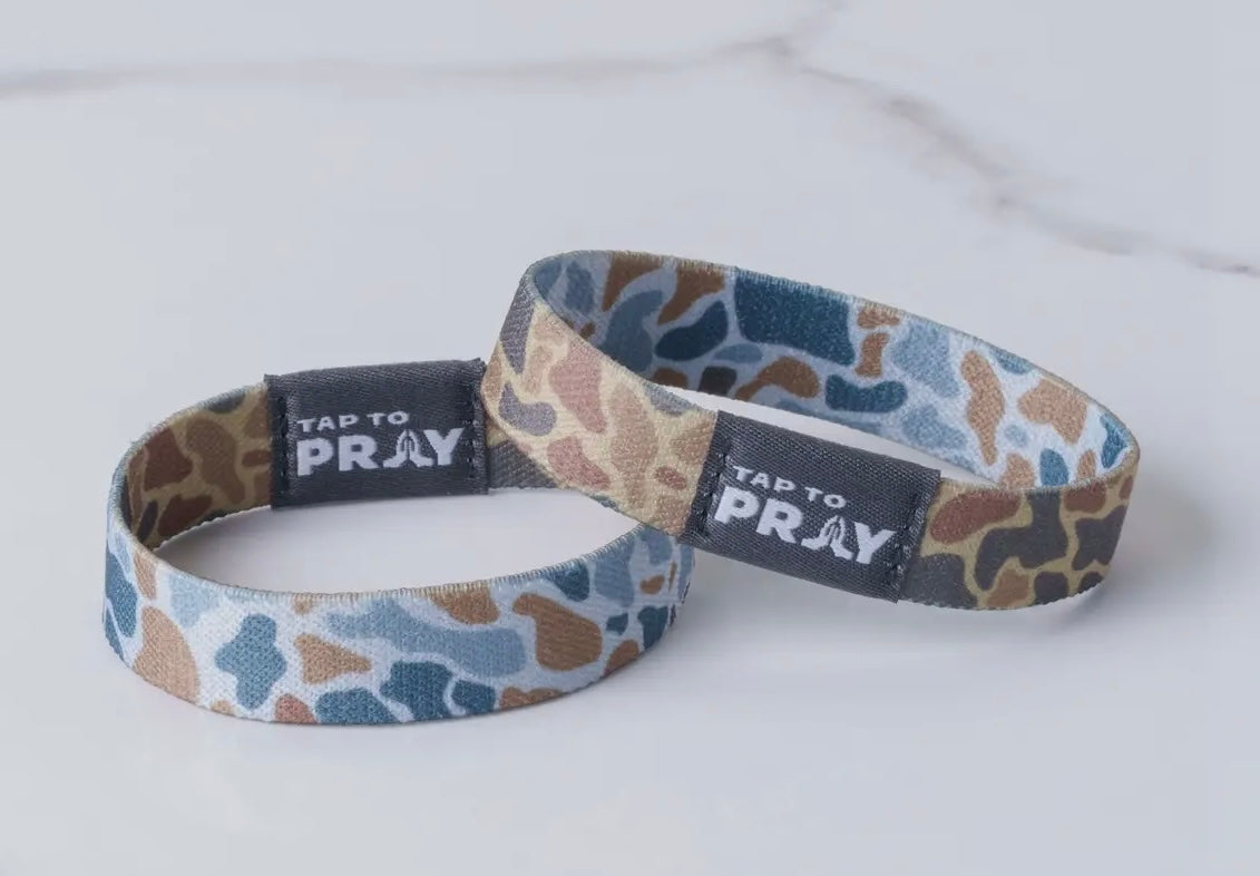 Versible Tap-To-Pray Wristband River Rock Camo Sahara & Copper